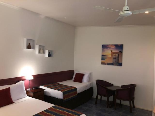 Central Studio Accommodation Gladstone Buitenkant foto